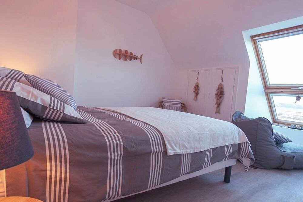 Renovated house, exceptional sea view, sleeps 8. Between Perros-Guirec and Paimpol in Trélévern, Rosa Granitküste