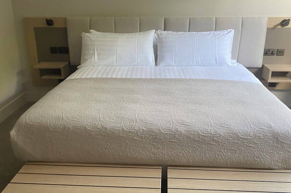 Domain luxury accommodation, 5 mins walk to centre\nkillarney , co Kerry in Scrahane, Killarney