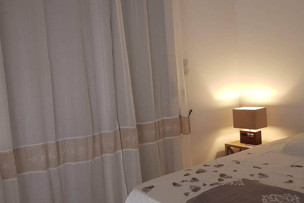 Villa con piscina e jacuzzi vista mare a 5 minuti dalla spiaggia in Pietrosella, Ajaccio e dintorni