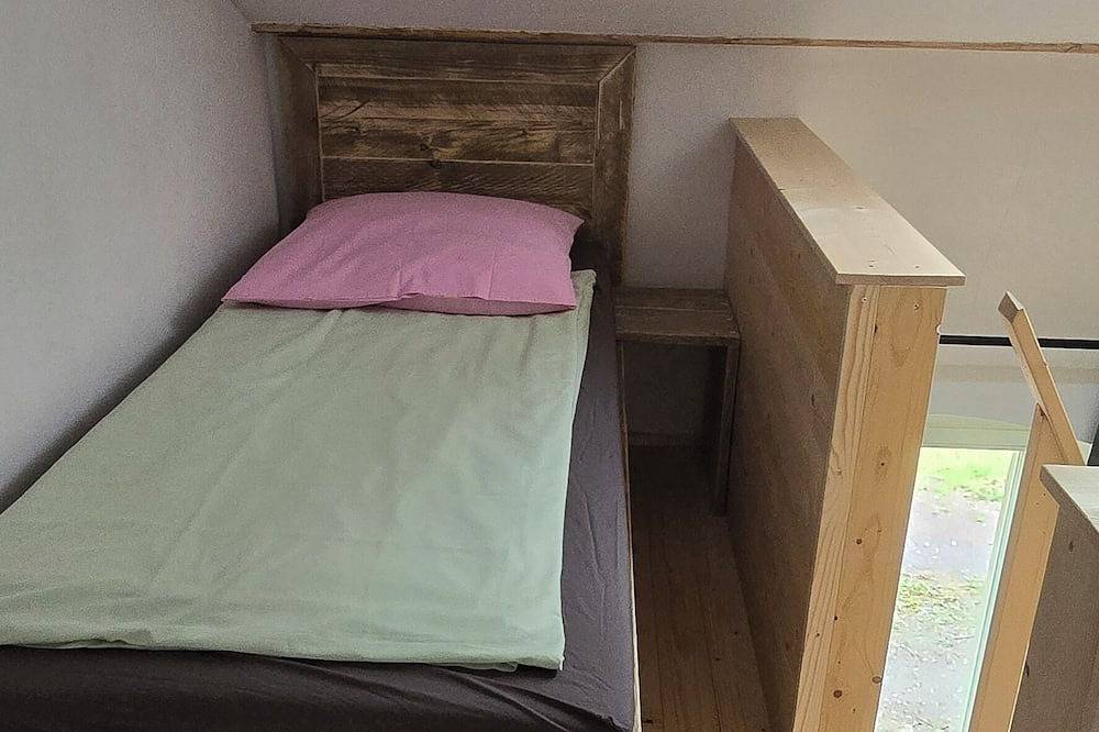 Ganze Wohnung, Ferienwohnung Nr. 6 für 4 Personen  Hunde und Pferde willkommen in Naumburg, Saale-Unstrut