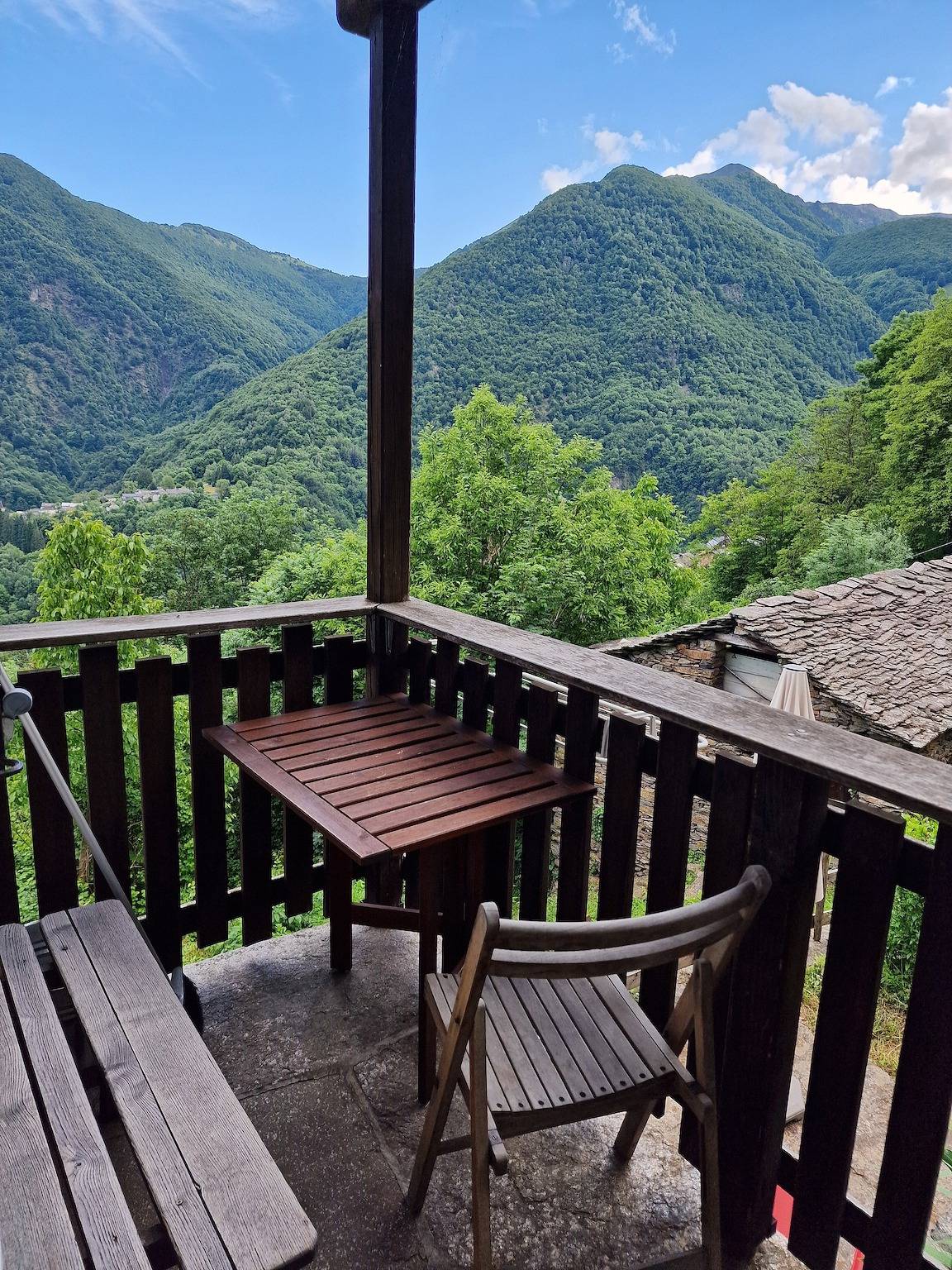 Ferienhaus 'Casa Piccola' mit Bergblick, Privatem Garten und Wi-Fi in Falmenta, Valle Cannobina