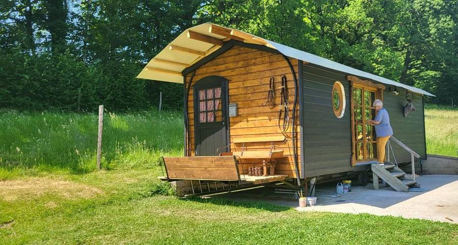 Chalet pour 4 personnes, avec Terrasse ainsi que Vue et Vue sur le lac dans les Ardennes