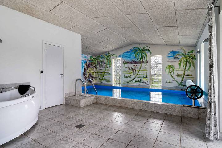 Ferienhaus für 9 Personen, mit Garten und Sauna sowie Terrasse auf Møn