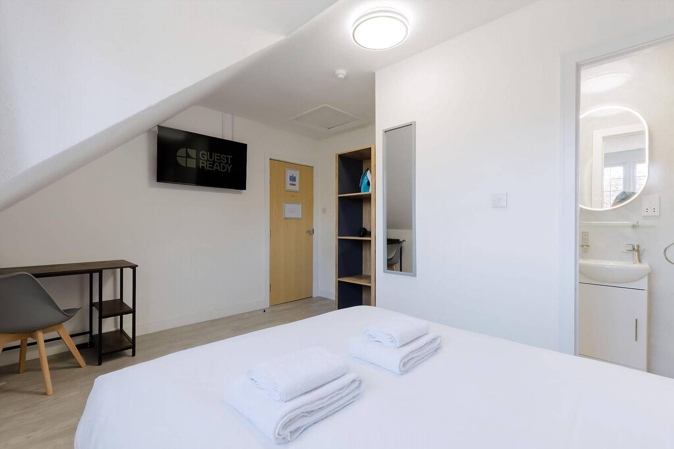 Apartamento entero, Comfortable King room with Private Bathroom in Watford, Hertfordshire