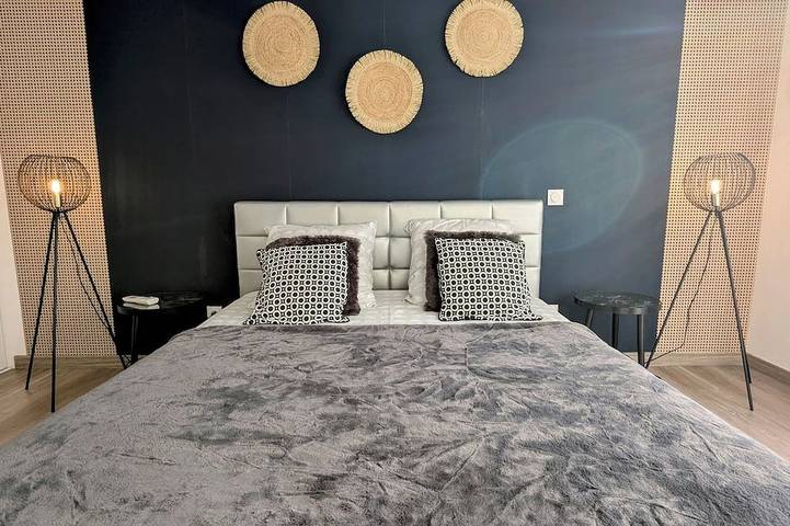 Location de vacances pour 9 personnes, avec jacuzzi et jardin dans Office De Tourisme De Sainte Lucie De Porto Vecchio - 3