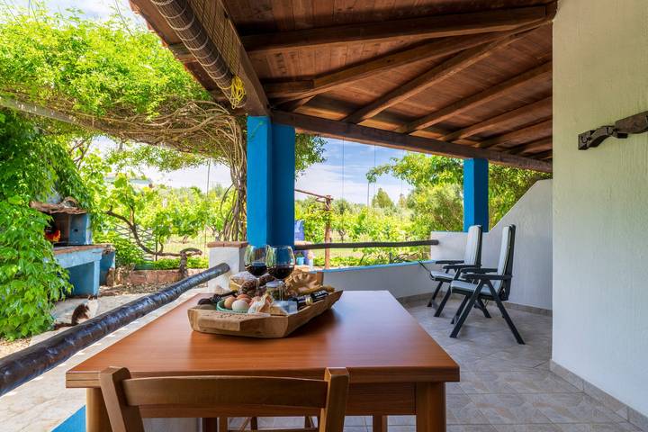 Entire apartment, Apartment 'Casa Museddu Sonia 2' with Mountain View, Wi-Fi and Air Conditioning in Buoncammino, Cardedu
