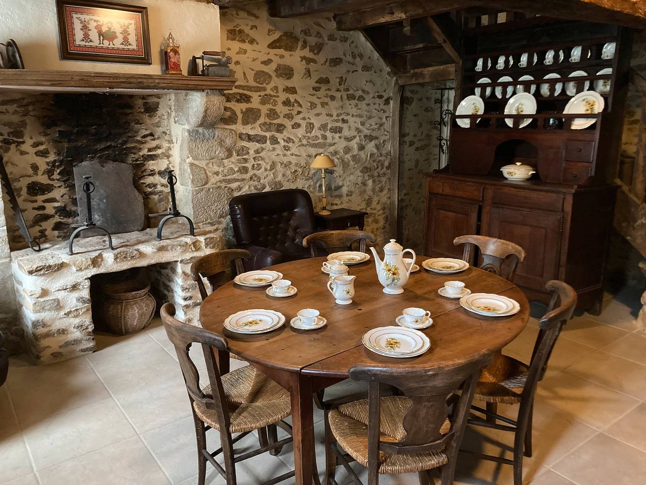 Maison de campagne 'Chez Bonneau' avec terrasse privée et jardin partagé in Nantiat, Région de Bellac