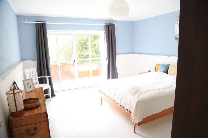 Ganze Ferienwohnung, Ferienhaus 4 Peaks - Ferienhaus 4 Peaks mit 4 Schlafzimmern, 3 Bäder, einer Terrasse und einem Garten in Bayerisch Gmain, Bayerische Alpen
