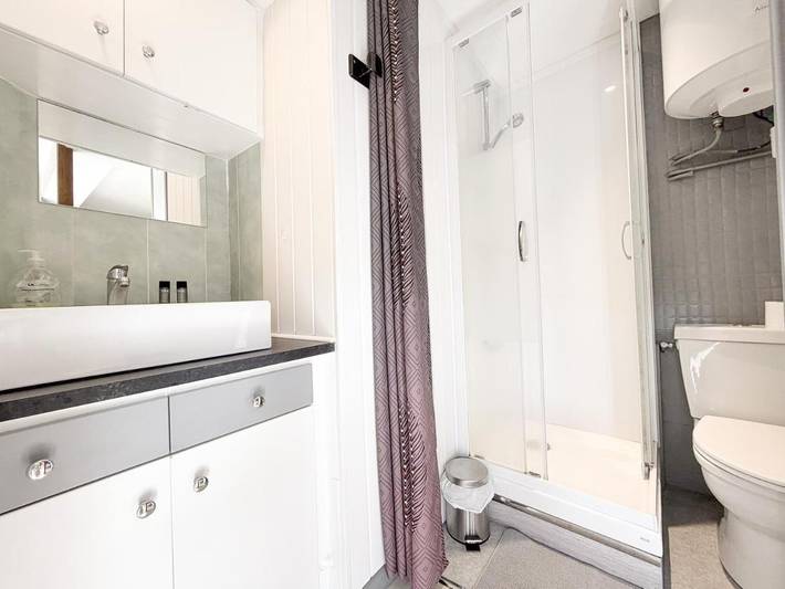 Gîte pour 2 personnes, avec vue et balcon dans Thermes Henry Chatel Guyon - 4
