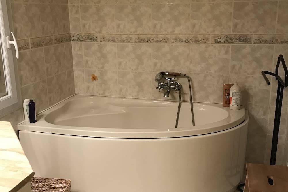 Quiet 3-bedroom house near the Loire for 6 people. in Saint-Jean-de-Braye, Valle del Loira