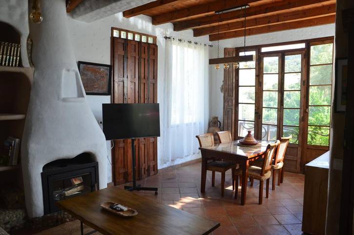 Location de vacances pour 5 personnes, avec vue et jardin, adapté aux familles dans El Colmenar