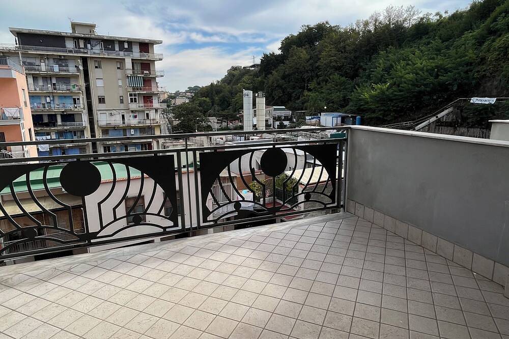 Appartamento intero, Adatto a gruppi, posizione strategica tra Pompei e Sorrento in Castellammare di Stabia, Napoli e dintorni