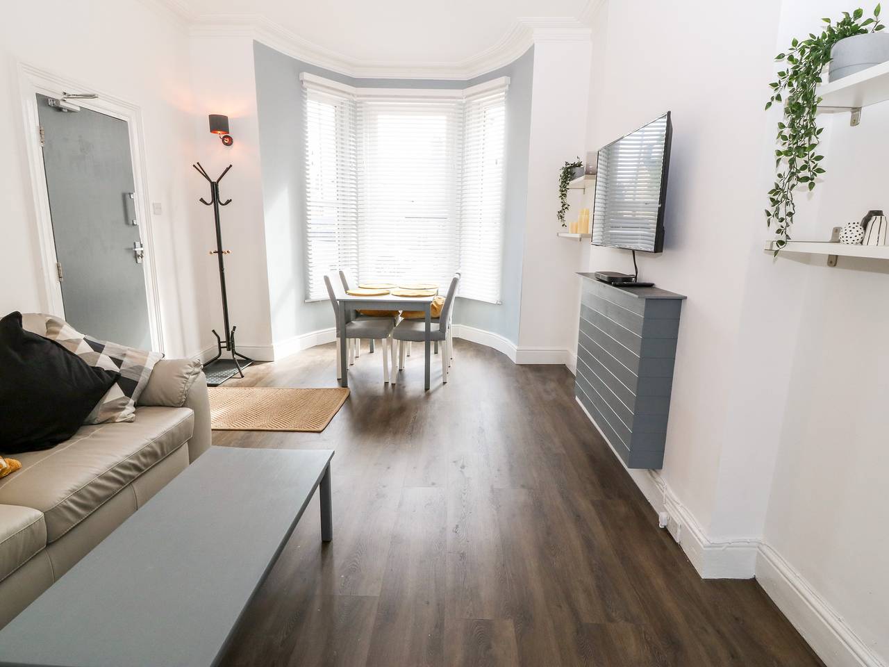 Entire apartment, Rothlea (Flat 1) in Pwllheli, Gwynedd