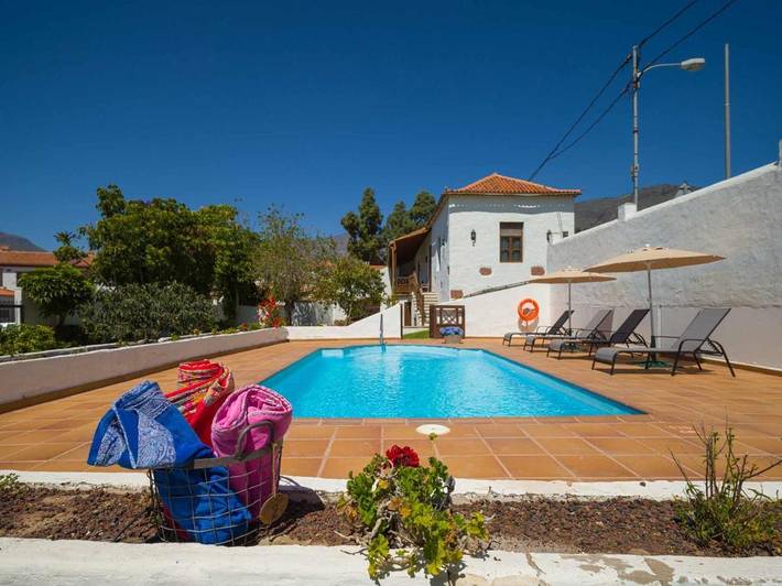 Casa rural para 3 personas, con balcón además de piscina y jardín en Santa Lucía de Tirajana - 2