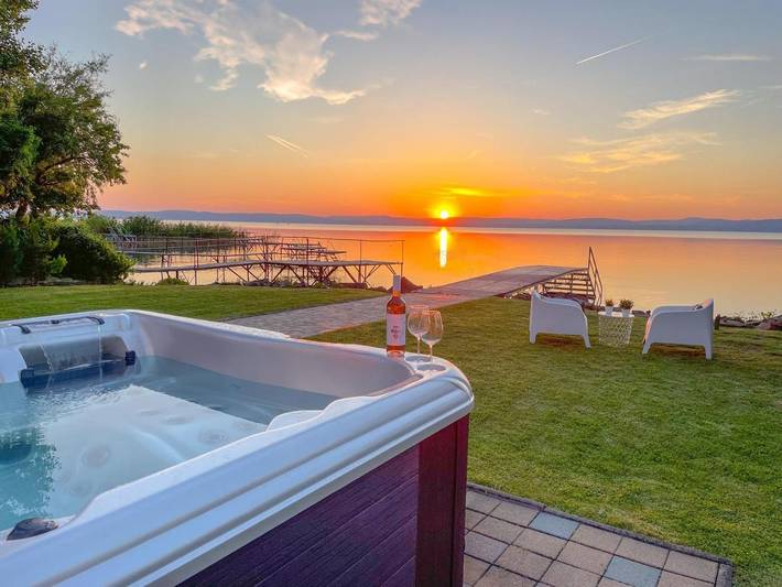 Villa für 16 Personen, mit Garten und Seeblick sowie Ausblick, mit Haustier am Balaton - 2
