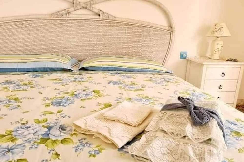 Appartamento intero, Villa Aurora, splendida vista mare, Salento! Ideale per famiglie. in Marina di Lizzano, Lizzano (disambigua)