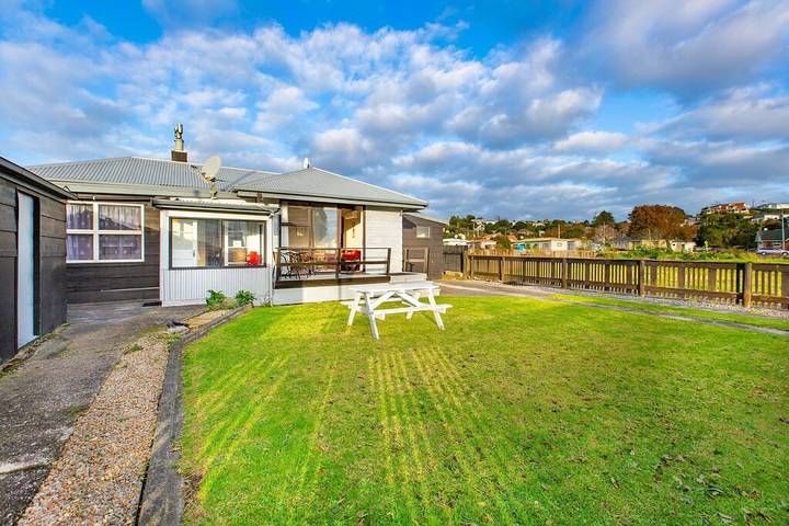 Location de vacances pour 4 personnes, avec jardin et terrasse à Raglan