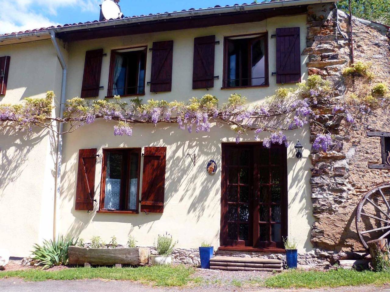 Holiday Home in Vernoux-en-Gâtine, Deux-Sèvres