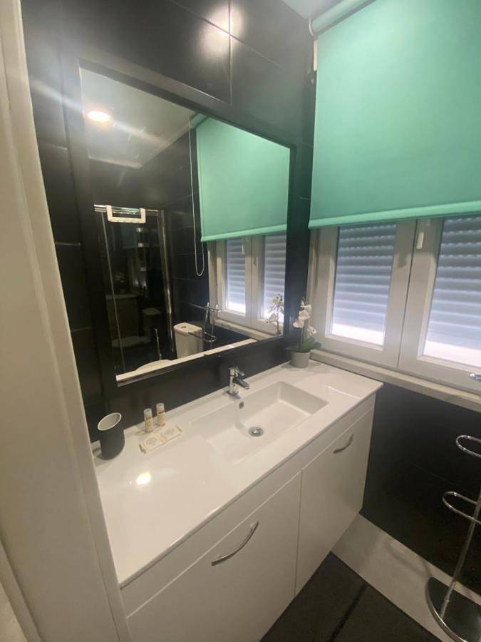 Gîte pour 2 personnes, avec terrasse ainsi que jardin et vue à Pinhão - 2