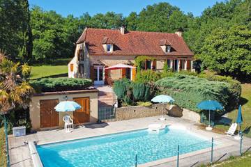 Location de vacances pour 7 personnes, avec terrasse et jardin à Saint-Chamassy