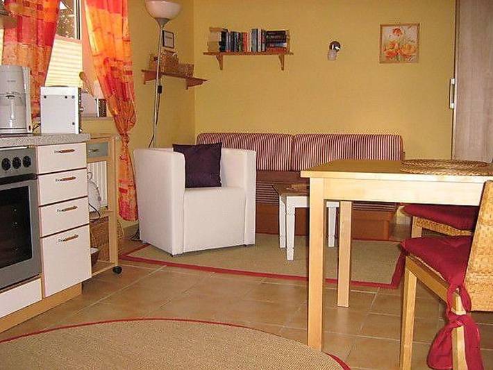 Ferienwohnung für 2 Personen, mit Terrasse und Garten, kinderfreundlich in Malente - 4