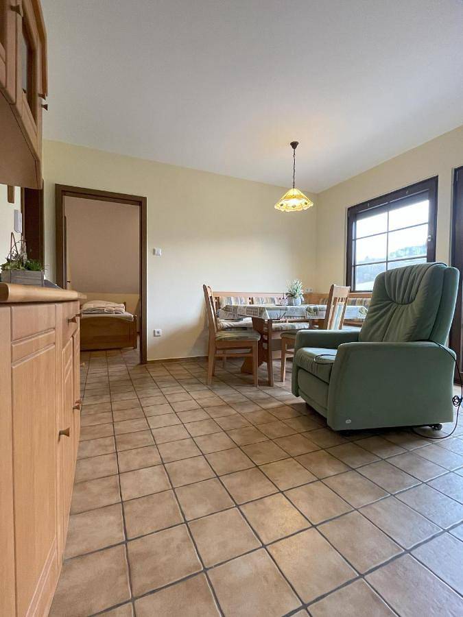 Ferienwohnung für 2 Personen, mit Balkon und Terrasse sowie Garten und Ausblick in Mömlingen - 4
