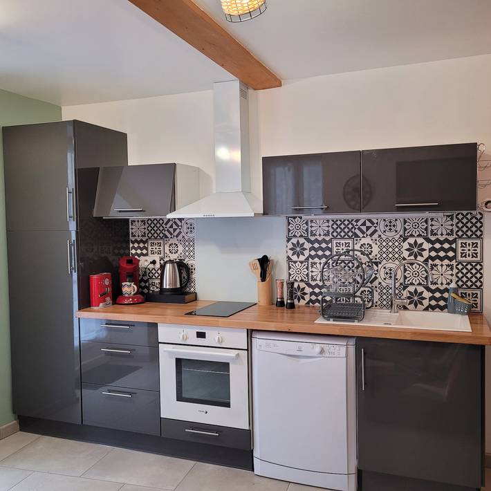 Appartement entier, Appartement 'Au Cocon De La Tour Des Jacobins' avec terrasse privée et Wi-Fi in Bagnères-de-Bigorre, Hautes-Pyrénées