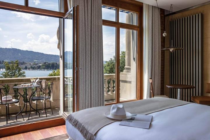 Hotel für 4 Personen, mit Balkon und Terrasse sowie Seeblick und Ausblick in Zürich - 4