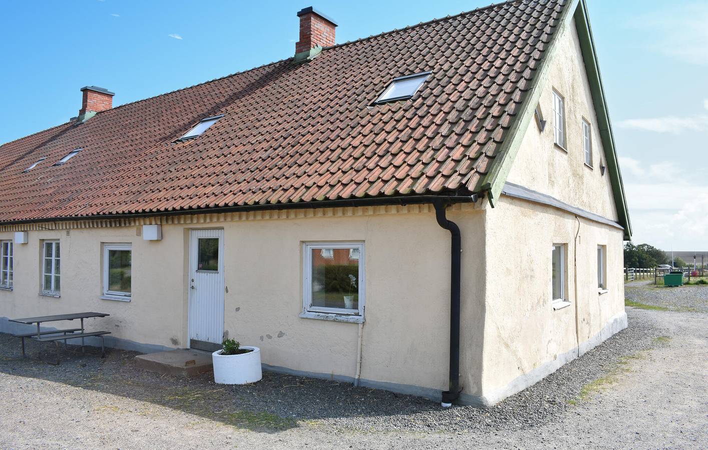 Holiday home for 2 people with garden in Österlen