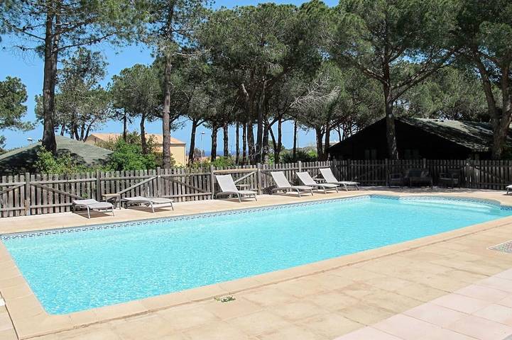 Maison de vacances pour 2 personnes, avec jardin et piscine, animaux acceptés