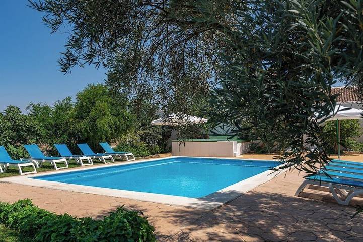 Villa für 20 Personen, mit Terrasse und Garten - 1