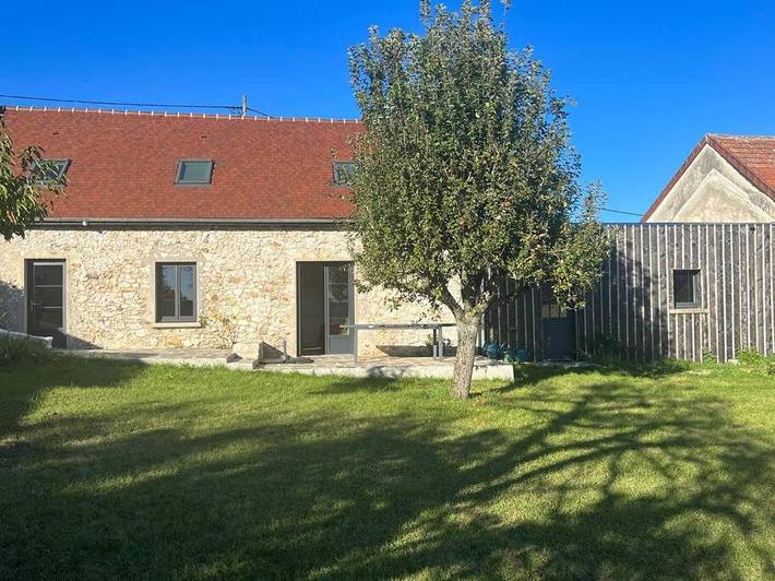 Gîte pour 5 personnes, avec terrasse ainsi que vue et jardin à Le Breuil (Marne)