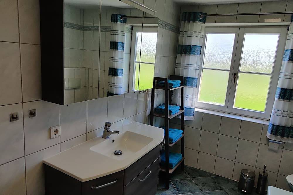 Ganze Wohnung, 🌞Fewo Berger, ruhige Lage am Ortsrand Frauenzell, nahe Center Parcs im Allgäu in Altusried, Bayerisch Schwaben