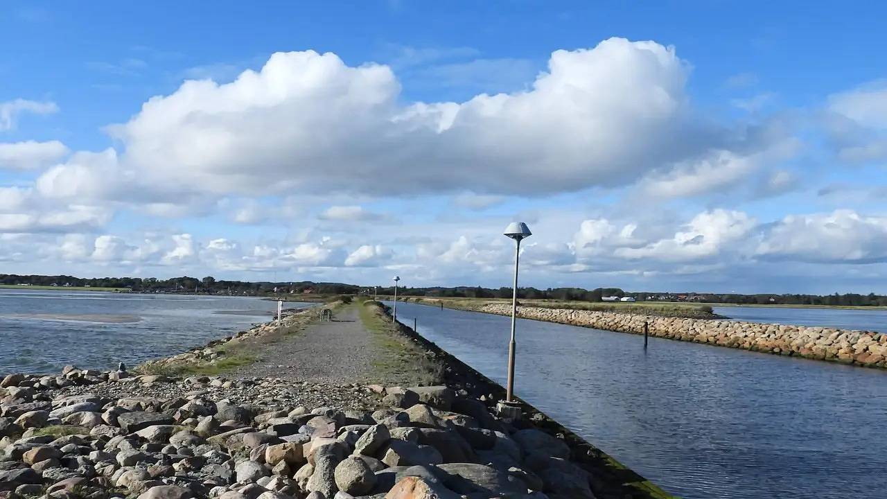Feriehus for 9 personer med jacuzzi in Sæby, Nordøstjylland
