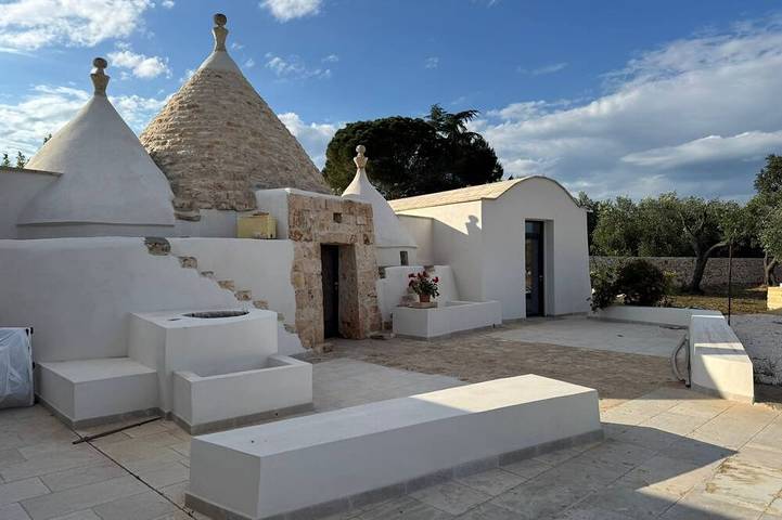 Holiday home for 12 people, with pool and garden as well as terrace, with pets - 1