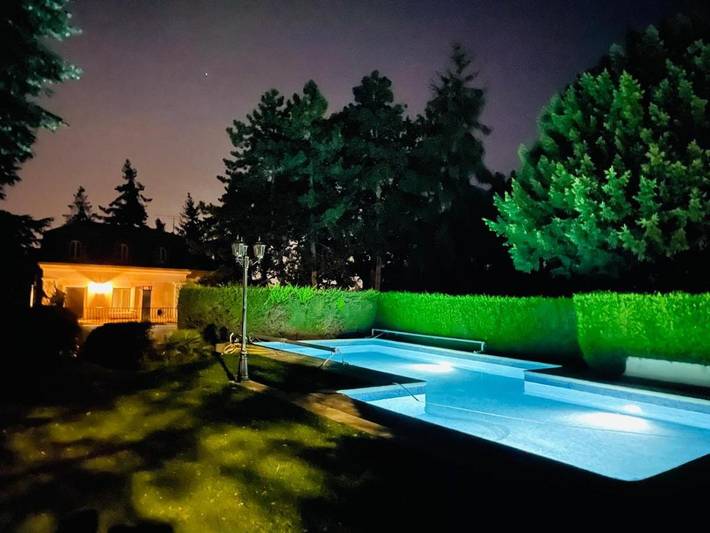 Hôtel pour 2 personnes, avec Terrasse et Jacuzzi ainsi que Jardin et Piscine