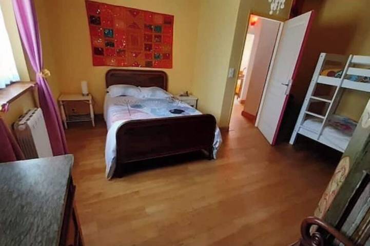 Location de vacances pour 8 personnes, avec jardin et terrasse à Saint-Félix-de-Reillac-et-Mortemart - 2