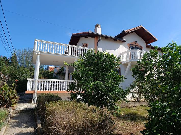 Ferienhaus für 14 Personen, mit Balkon und Whirlpool in Montenegro - 3