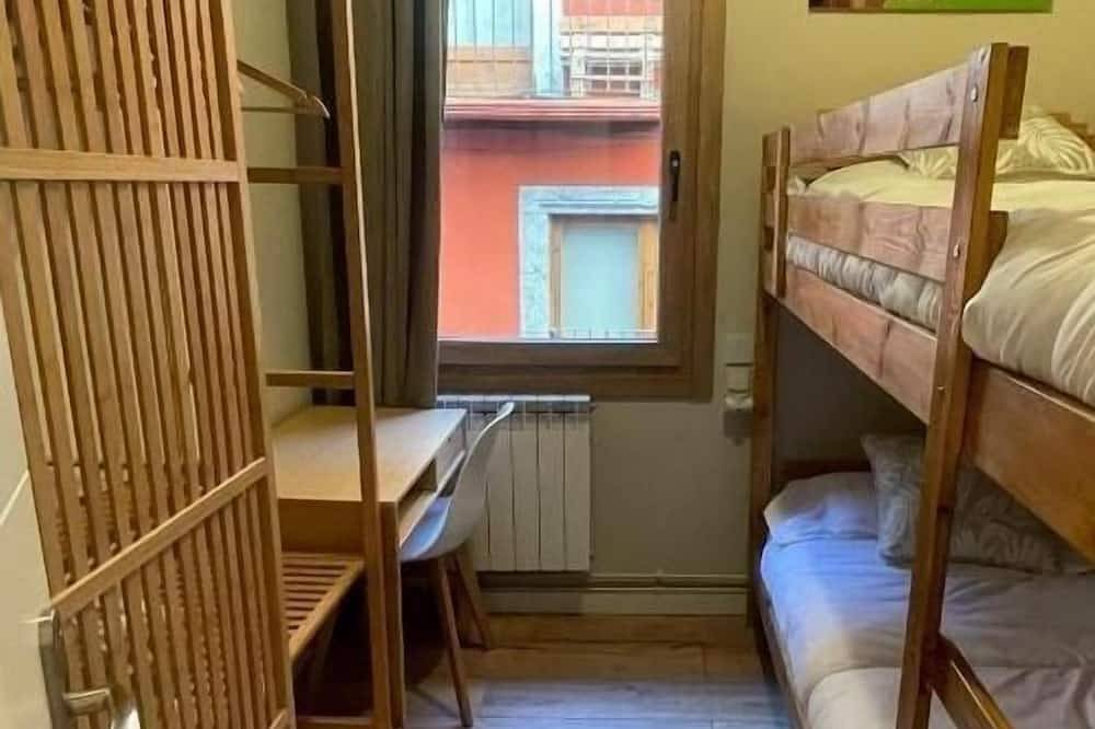 Entire apartment, Design Apartment in Puigcerdà- Apartament/o A/en Puigcerdà -wohnung in Puigcerdà in Puigcerdà, Catalan Pyrenees