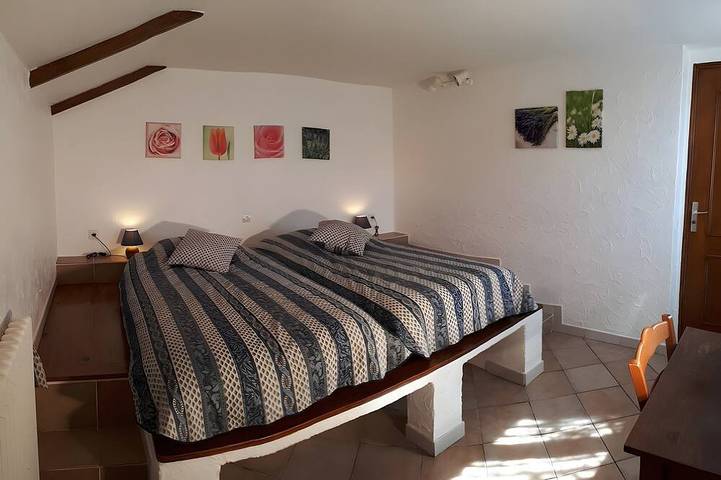 Gîte pour 4 personnes, avec jardin et balcon à La Robine-sur-Galabre - 3