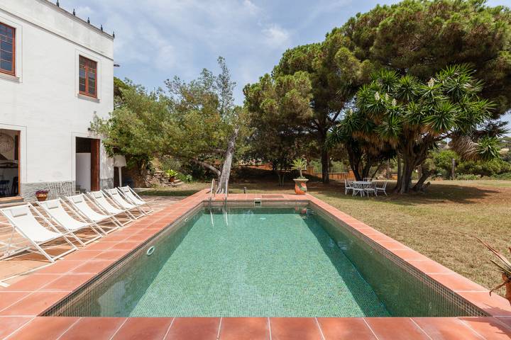 Location de vacances pour 11 personnes, avec jardin à Canet de Mar - 2