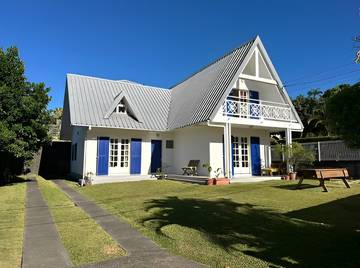 Gîte pour 10 personnes, avec jardin et balcon à Le Tampon (Réunion)