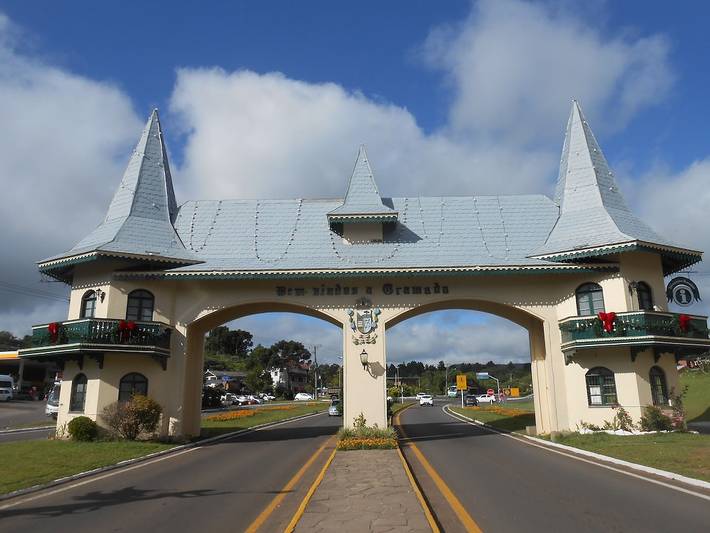 Casas e apartamentos de temporada para 5 pessoas, com piscina, com animais de estimação em Gramado
