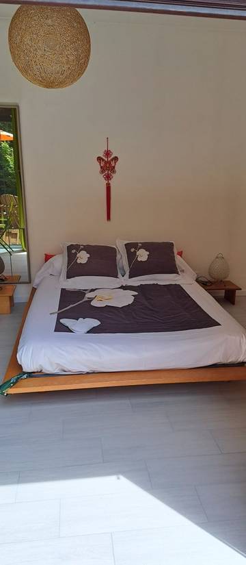 Chambre d’hôte pour 2 personnes, avec jardin et jacuzzi en Gironde