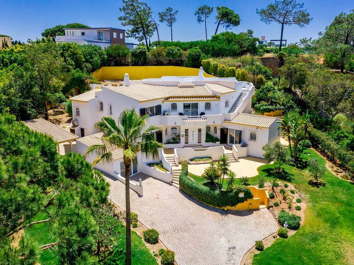 Ferienhaus für 10 Personen, mit Pool und Garten - 1