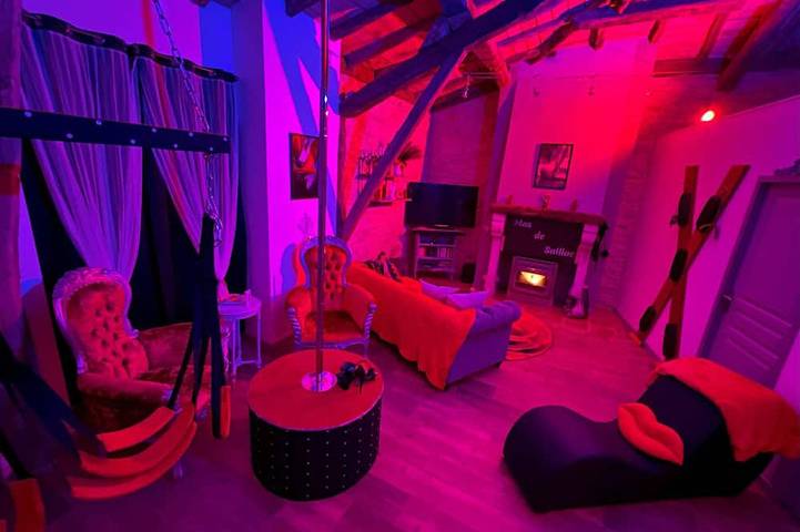 Location de vacances pour 4 personnes, avec Jacuzzi et Terrasse ainsi que Jardin et Sauna à Lavaurette