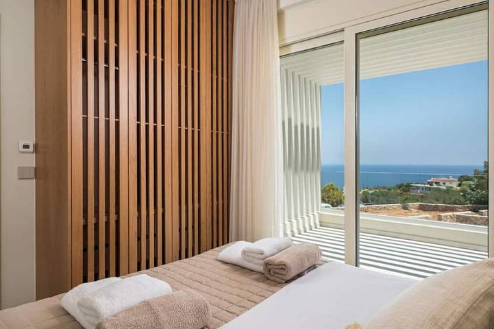 Cannes Luxury Villa 10Pl 5Bd 6Ba in Kokkino Chorio, Vamos