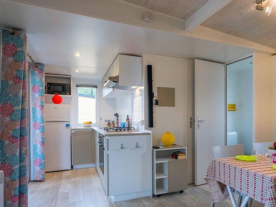 Camping L’Île du Rhin - Mobilhome 5 personnes - Mobil-home | Comfort | 2 Ch. | 5 Pers. | Terrasse surélevée | Clim. in Biesheim, Région de Colmar