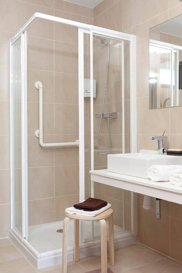 Aparthotel Jardines de Aristi in Vitoria-Gasteiz, Chaîne Cantabrique