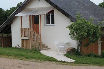 Appartement de vacances pour 2 personnes, avec jardin et terrasse dans Allier
